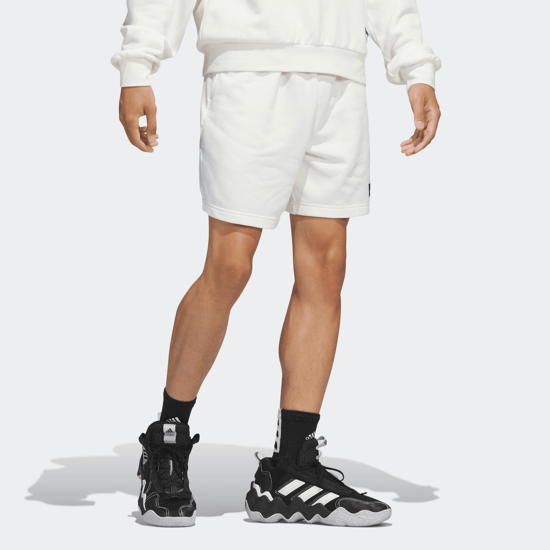 Баскетбольные шорты adidas Legends Shorts Logo - изображение 4