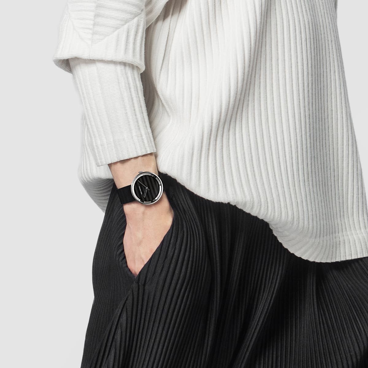 Часы ISSEY MIYAKE PLEASE 39.5mm SILAAA01 - изображение 3