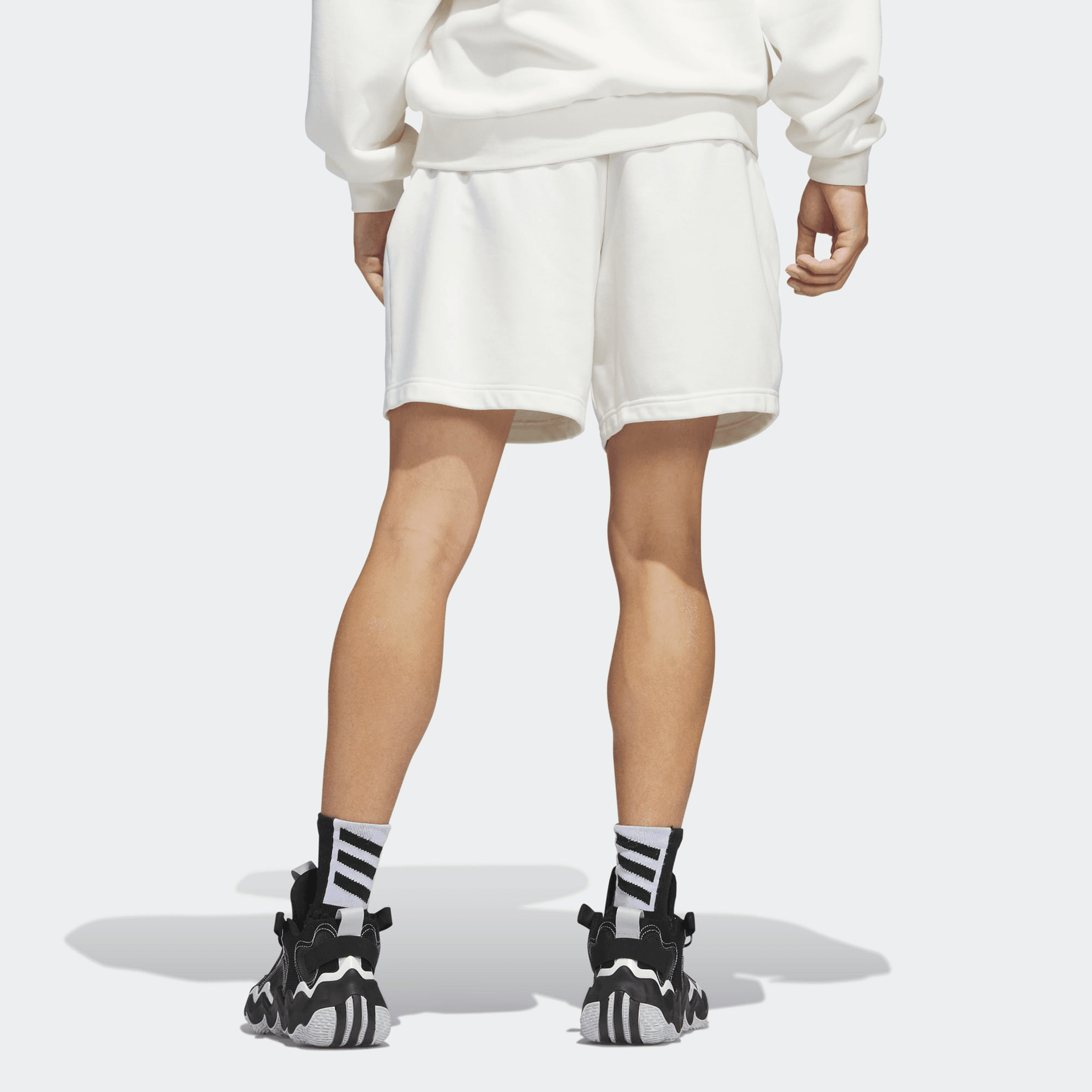 Баскетбольные шорты adidas Legends Shorts Logo - изображение 2