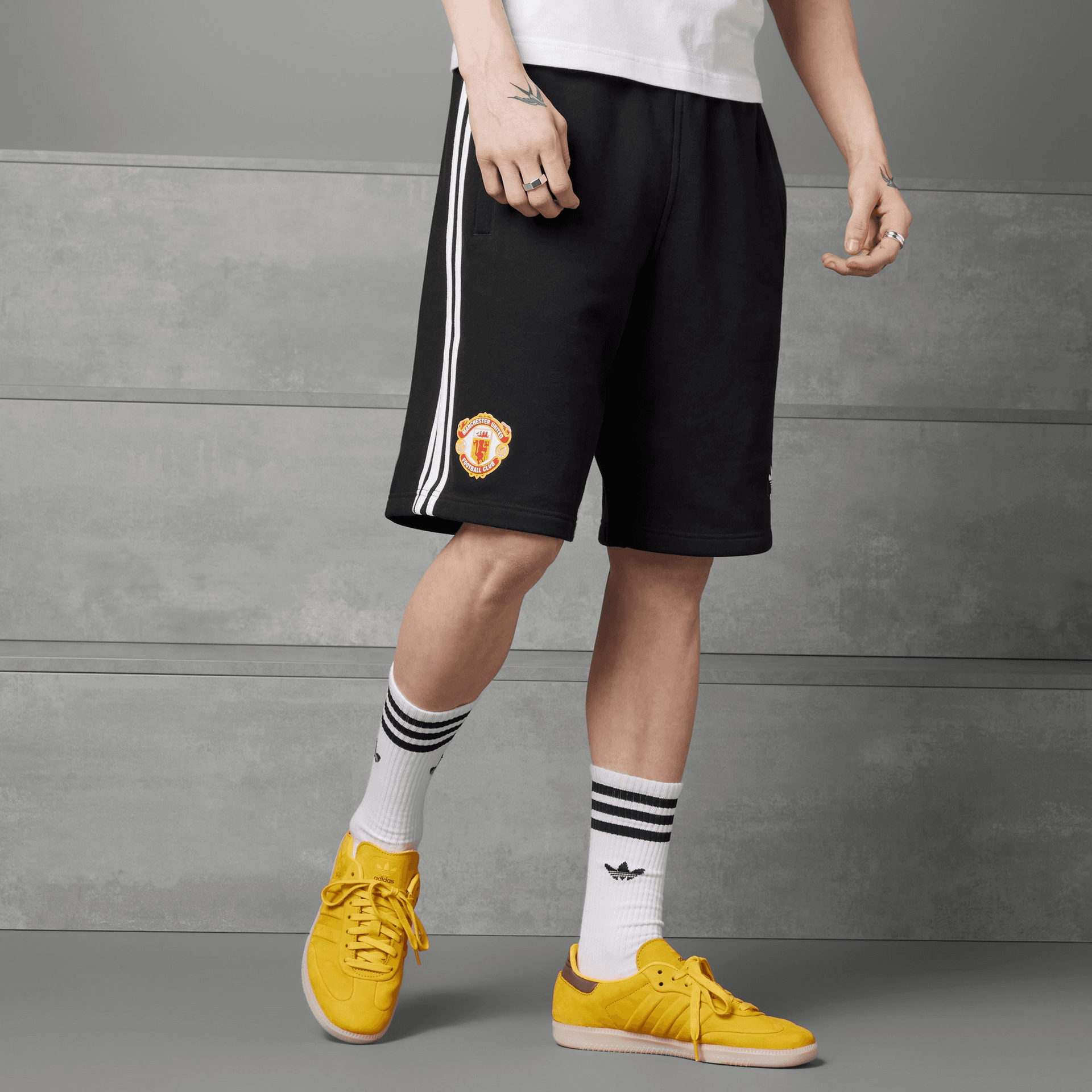 Шорты adidas Manchester United Og Sweat Shorts - изображение 7