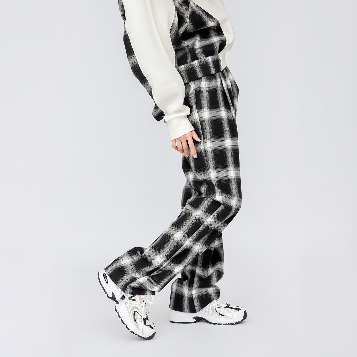 Штаны New Balance Logo - изображение 5
