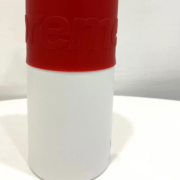 Supreme SS19 Supreme x SIGG CYD 1.0L Water Bottle White - изображение 4