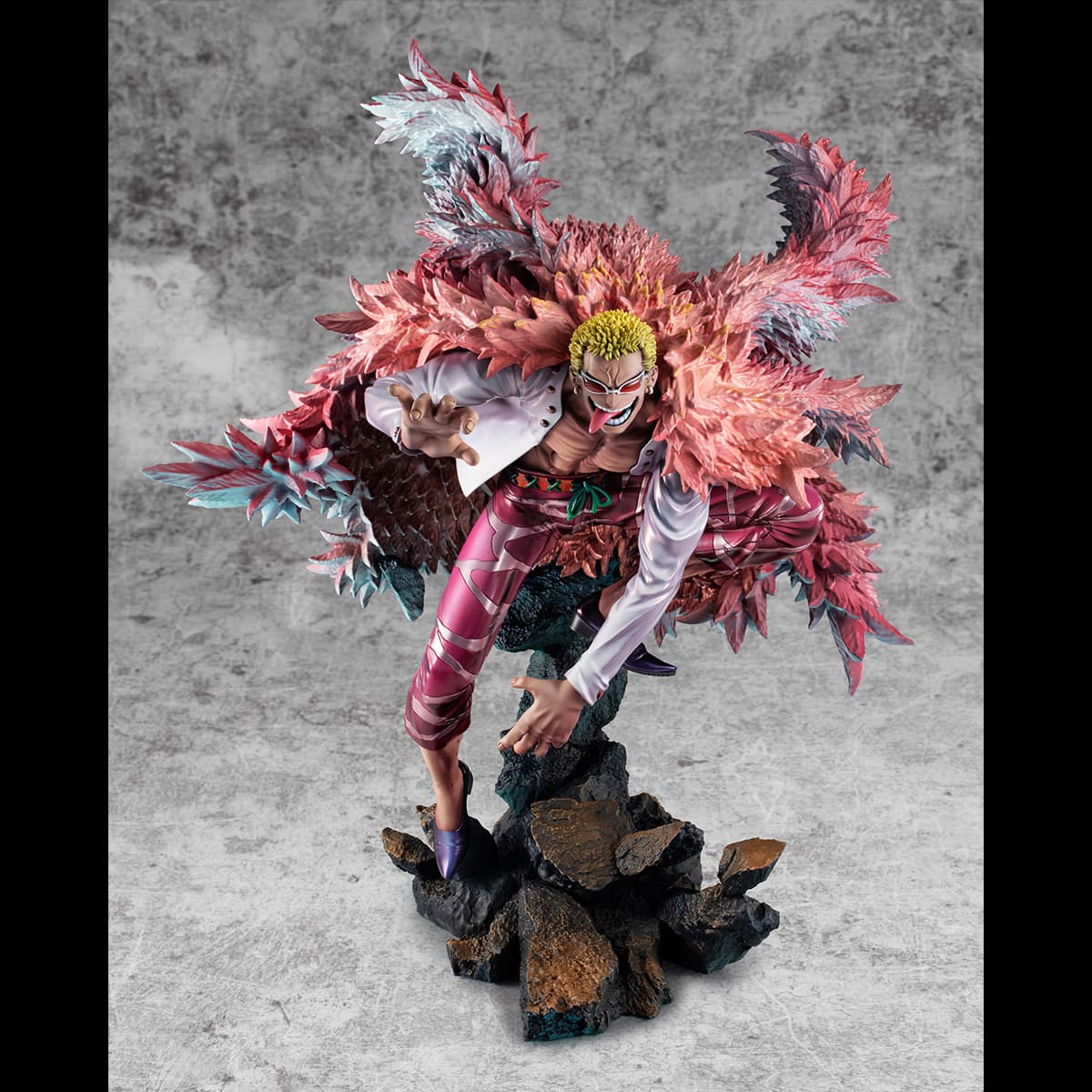 Фигурка MegaHouse pop 34.5cm - изображение 3