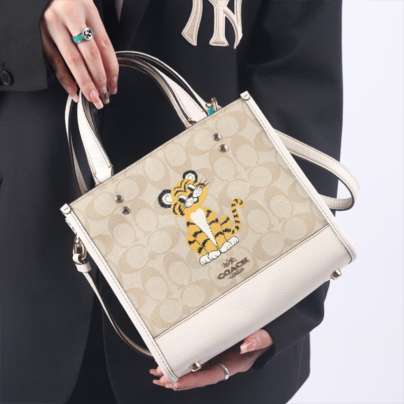 Сумка COACH Dempsey 22 Tote - изображение 7