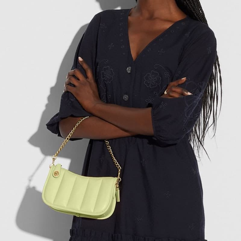 Мини-сумка COACH Swinger 20 - изображение 4