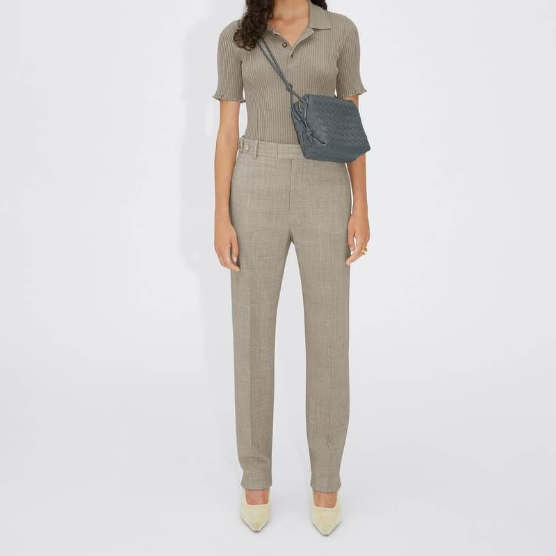 Сумка через плечо Bottega Veneta Loop Small Grey - изображение 5