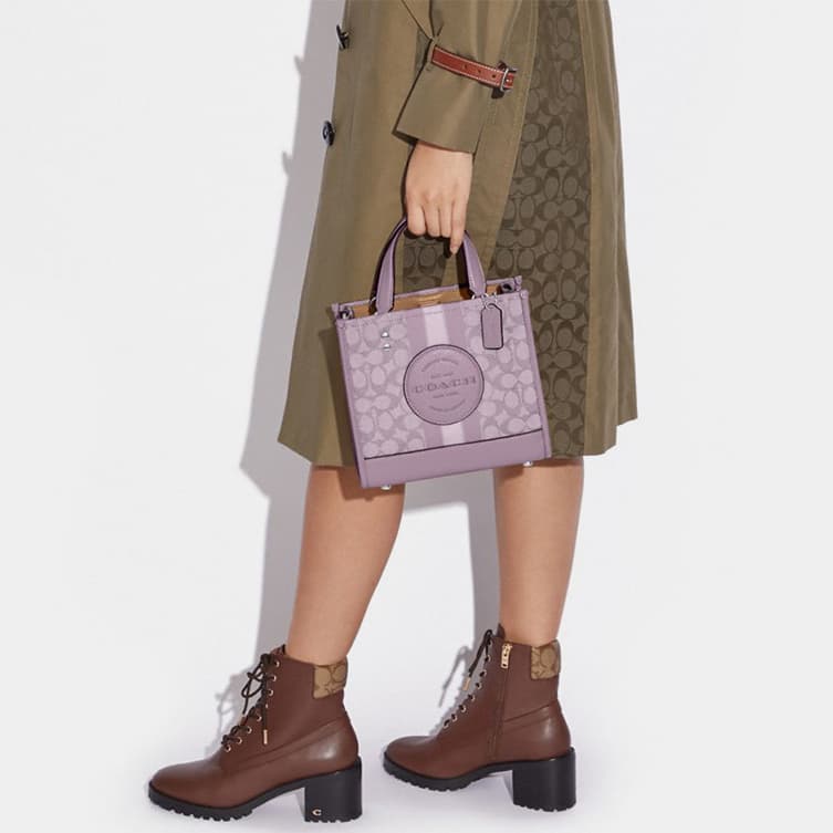 Сумка COACH Dempsey 22 Logo Tote - изображение 4