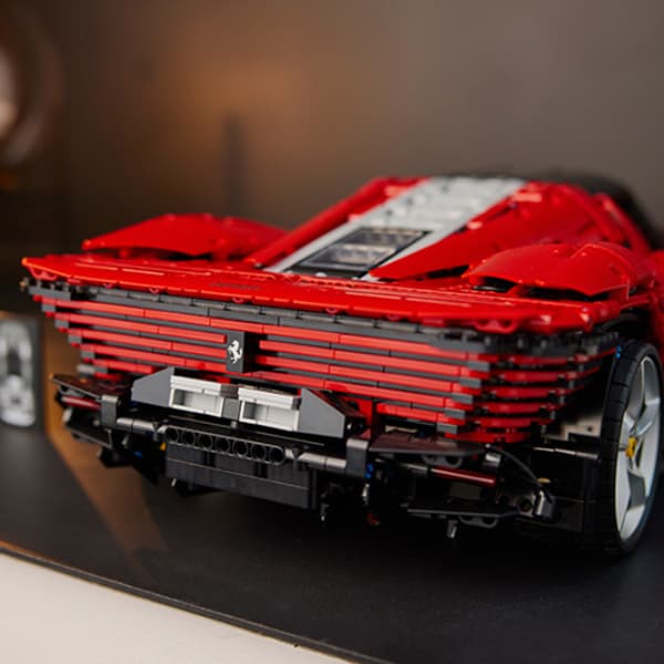 Конструктор LEGO x Ferrari Daytona SP3 - изображение 3