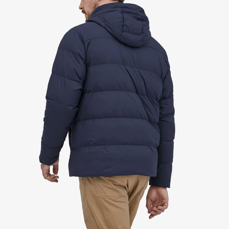 Зимняя куртка Patagonia Silent Down Jacket - изображение 2