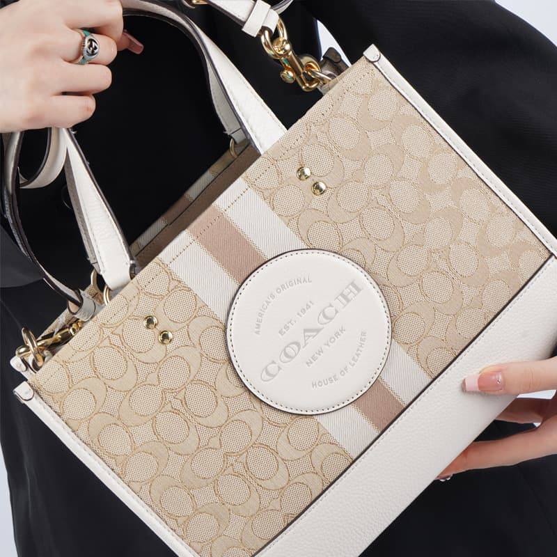 Сумка COACH Dempsey 30 Logo Tote - изображение 11