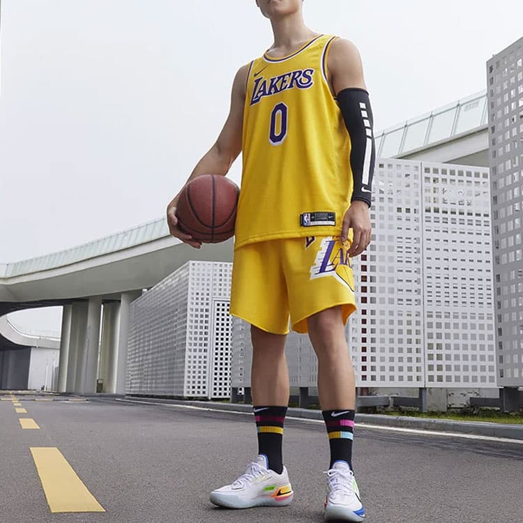 Баскетбольная майка Nike Icon Edition NBA Swingman Jersey - изображение 3