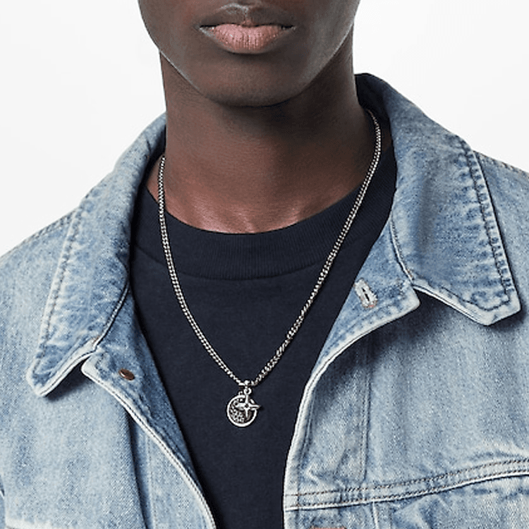 Ожерелье Louis Vuitton Monogram Eclipse Necklace - изображение 3