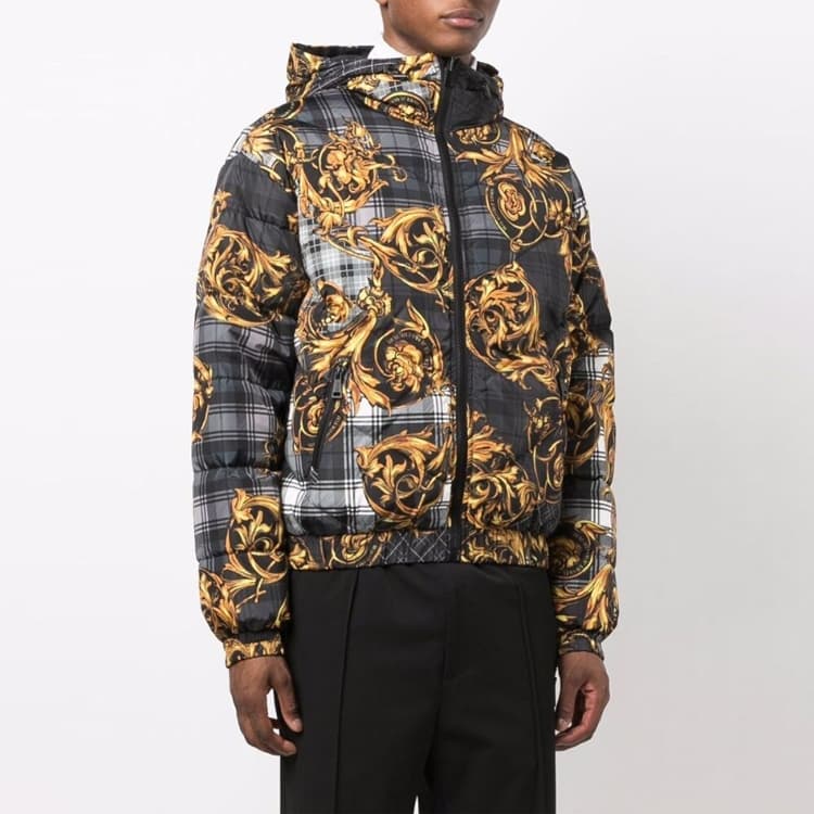 Зимняя куртка Versace Baroque Print Reversible Puffer Jacket - изображение 2