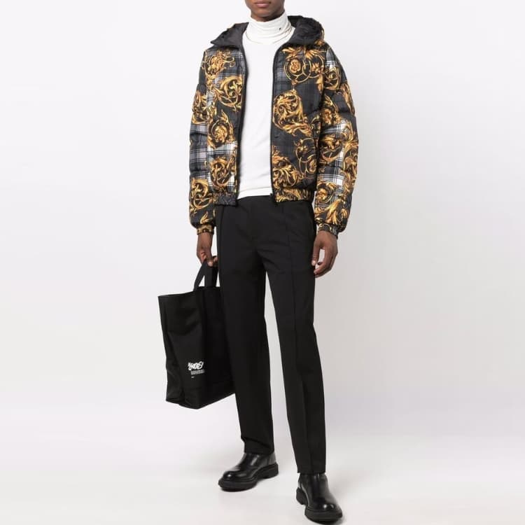 Зимняя куртка Versace Baroque Print Reversible Puffer Jacket - изображение 5