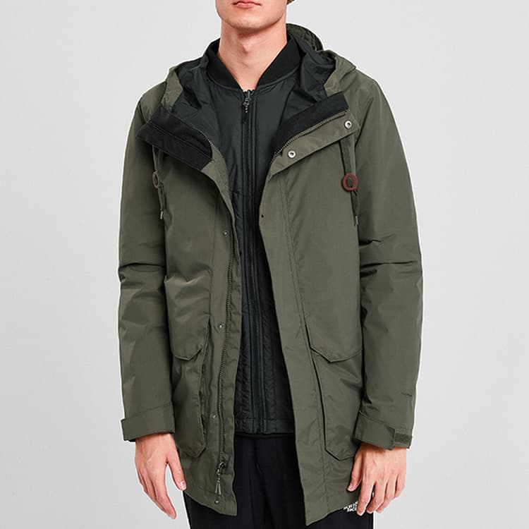 Демисезонная куртка THE NORTH FACE - изображение 3