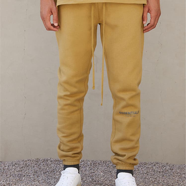 Штаны Fear of God Essentials Sweatpant Amber - изображение 3