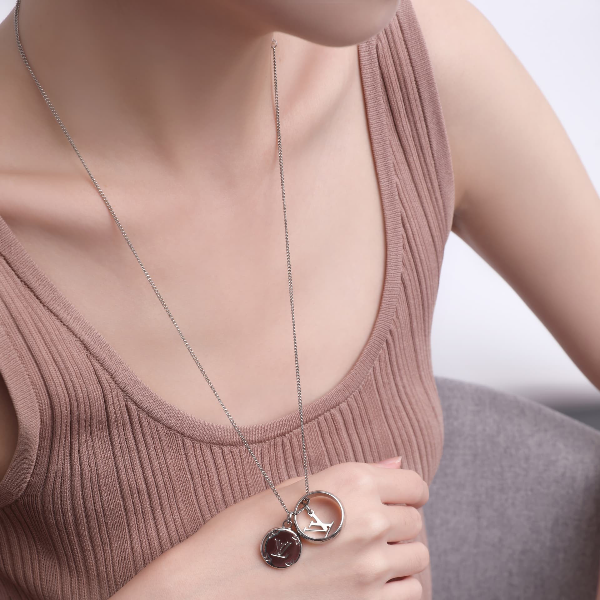 Ожерелье Louis Vuitton Necklace - изображение 7