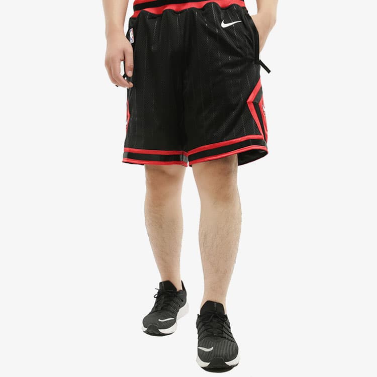 Баскетбольные шорты Nike Bulls Courtside Statement Edition - изображение 4