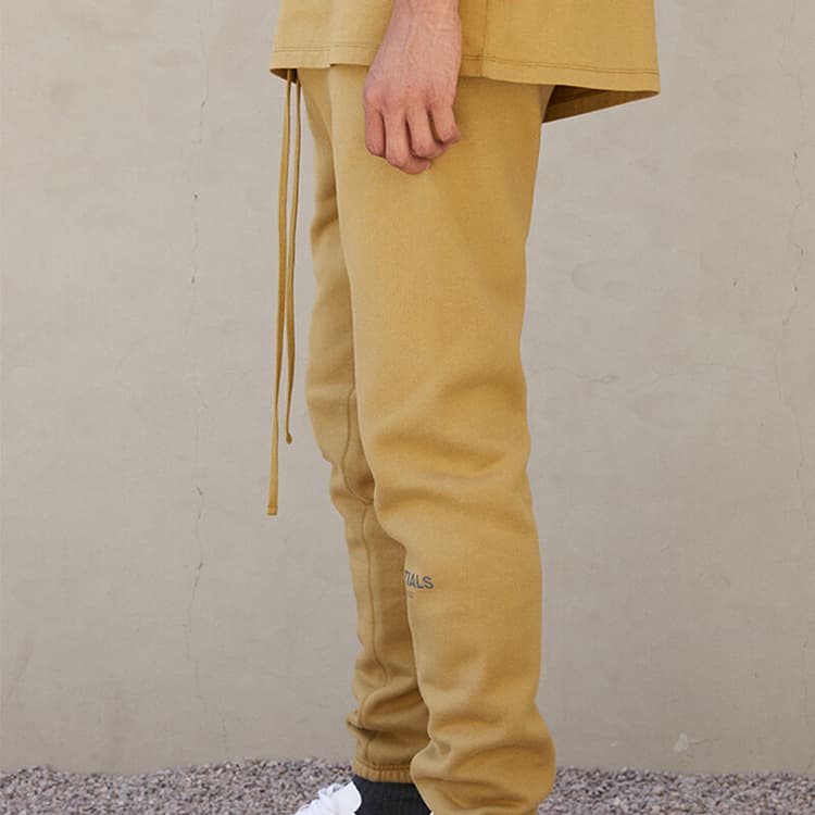 Штаны Fear of God Essentials Sweatpant Amber - изображение 5