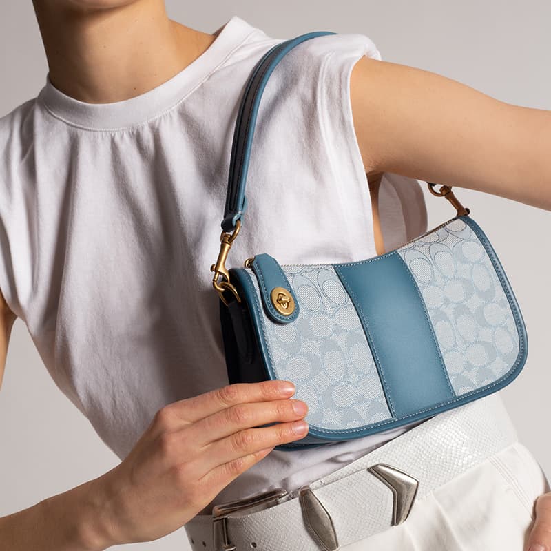 Мини-сумка COACH Swinger 23 - изображение 6