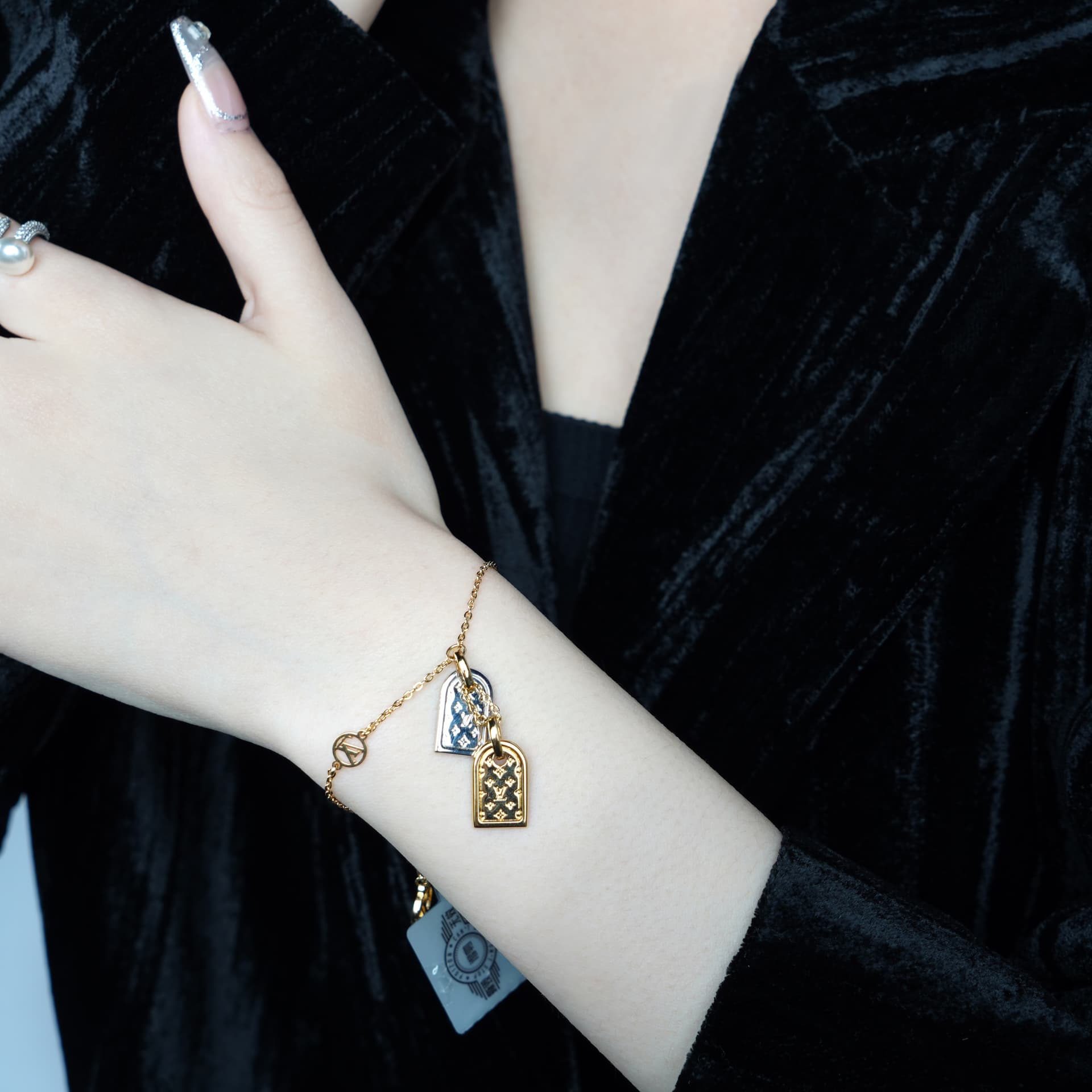 Браслет LOUIS VUITTON LV Nanogram - изображение 3