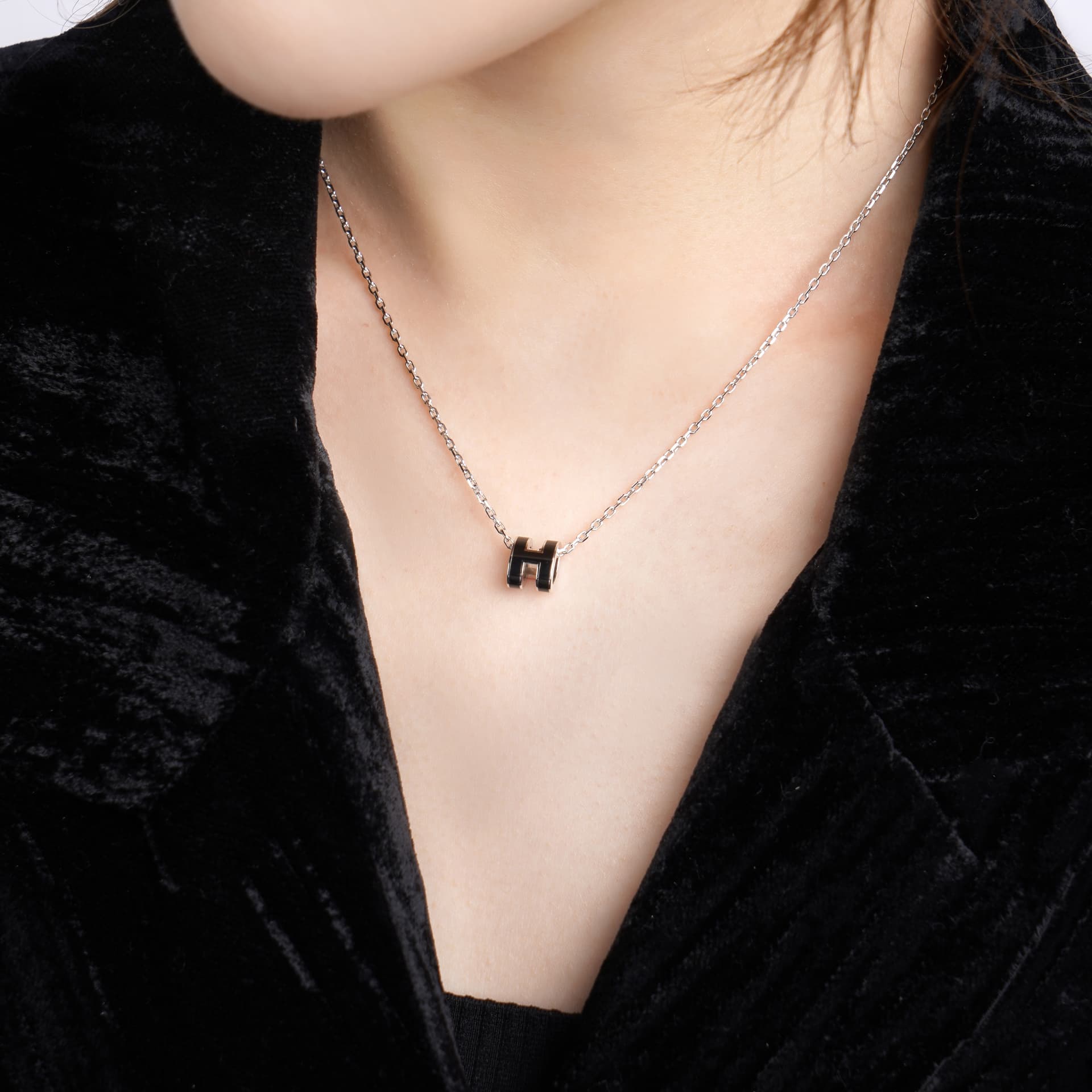 Ожерелье Hermes Mini Pop H Necklace - изображение 4