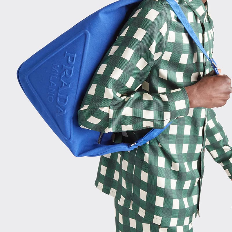 Сумка через плечо Prada Triangle Cobalt Blue - изображение 4