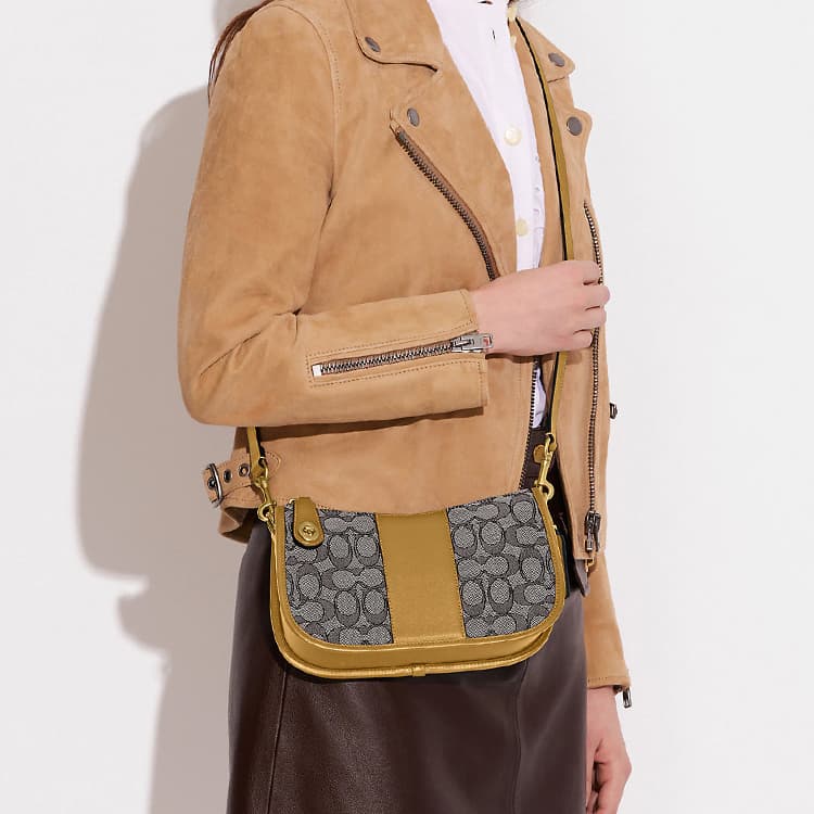 Мини-сумка COACH Swinger 23 - изображение 4