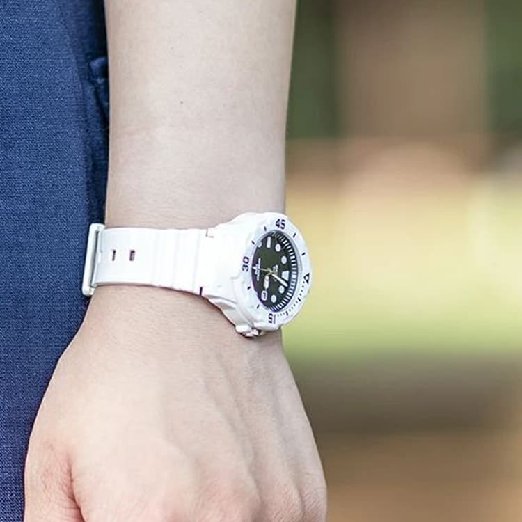 Часы CASIO LRW-200H-1E - изображение 6
