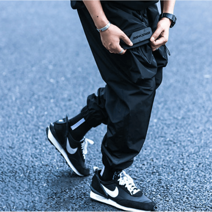 Штаны ENSHADOWER Metal Nylon Drawstring Joggers - изображение 3