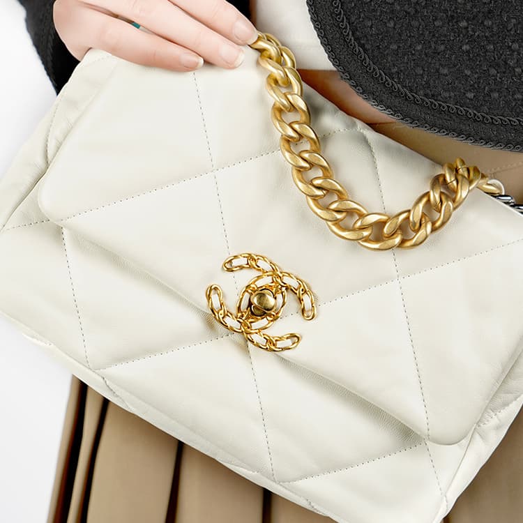 Сумка через плечо CHANEL 19Bag - изображение 9