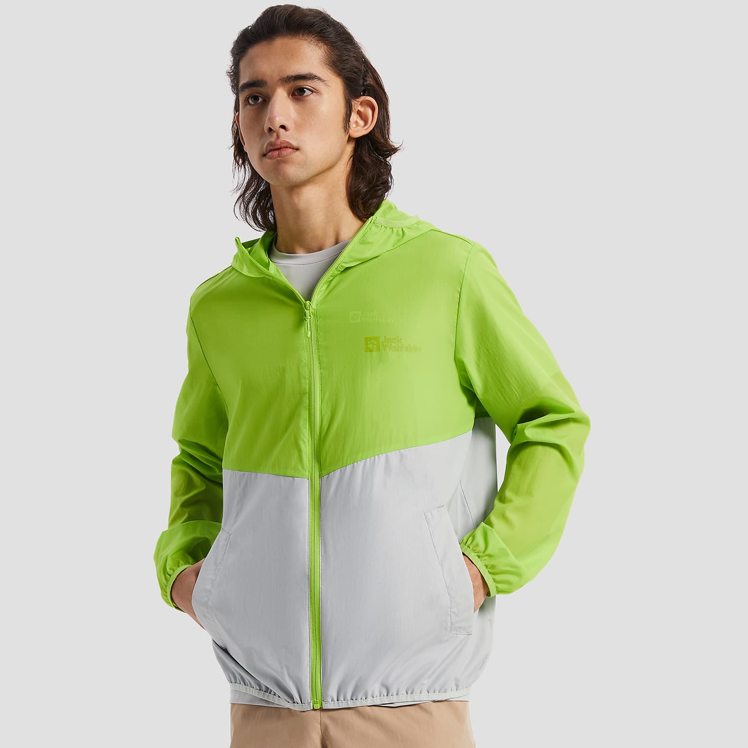 Легкая ветровка Jack Wolfskin Logo Outdoor Jacket - изображение 4