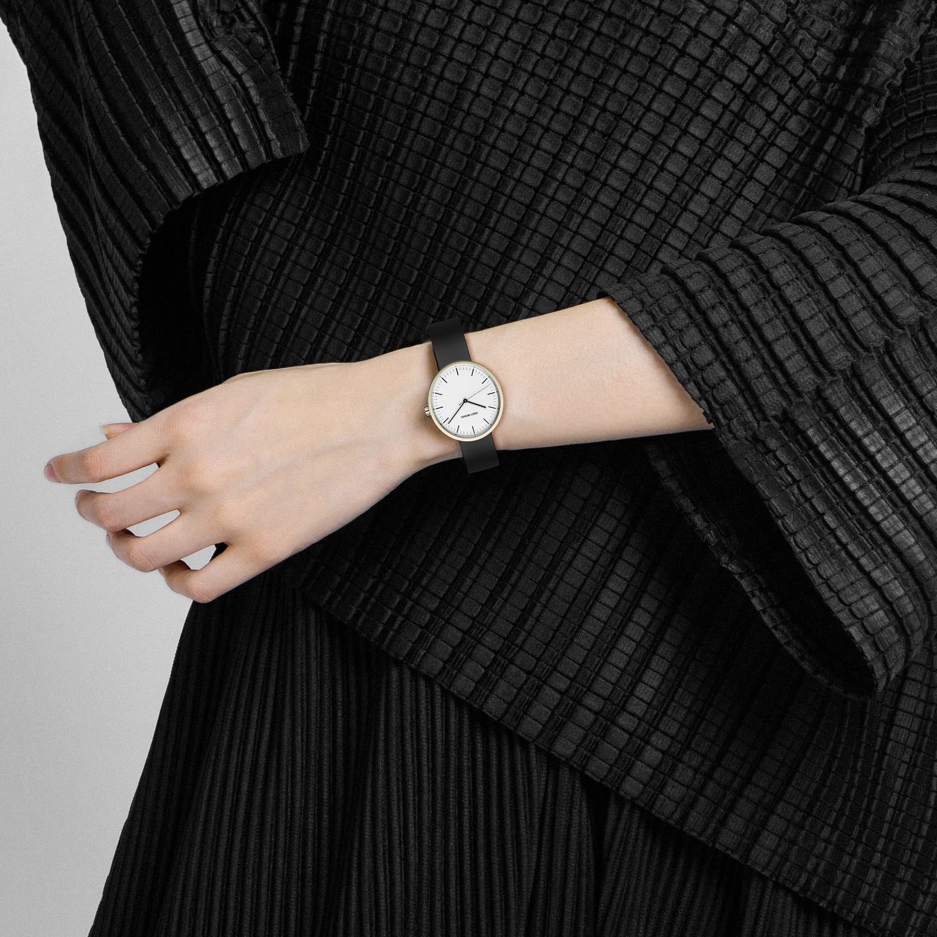 Часы Issey Miyake NYAN703Y - изображение 10