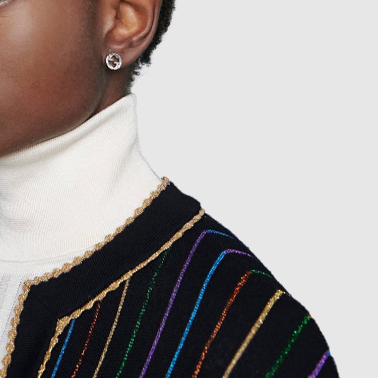 Серьги Gucci Engraved Interlocking G Earrings - изображение 5