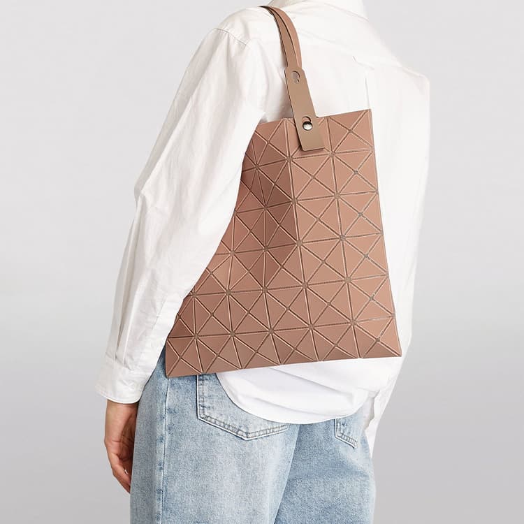 Сумка ISSEY MIYAKE Lucent Tote - изображение 6