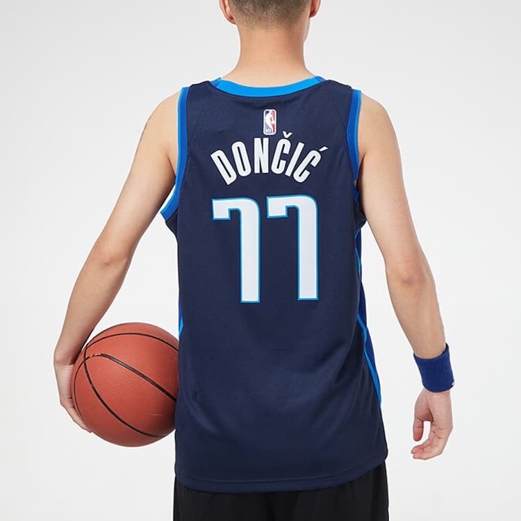 Баскетбольная майка Nike NBA Mavericks Doncic 77 Navy - изображение 4