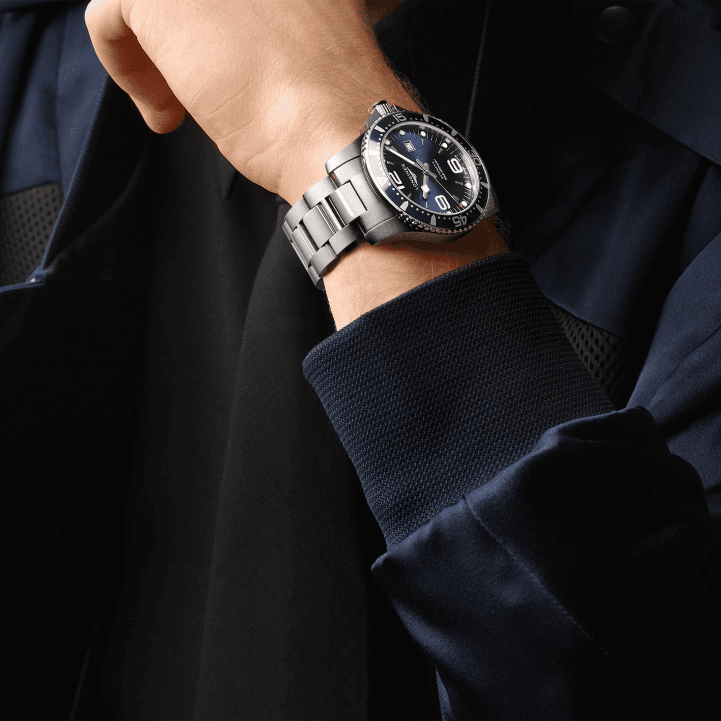Часы Longines Conquest L3.841.4.96.6 - изображение 5