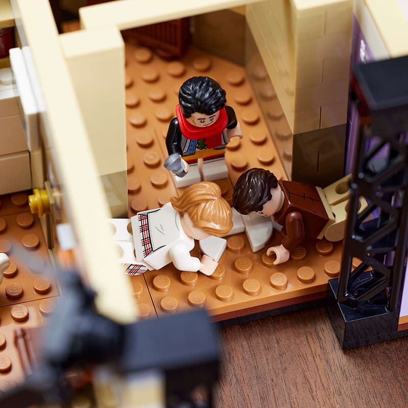 Конструктор LEGO 10292 - изображение 7