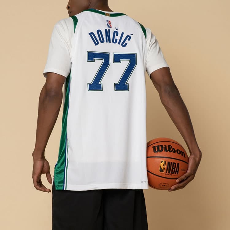 Баскетбольная майка Nike NBA Dallas Mavericks Doncic 77 Jersey - изображение 4