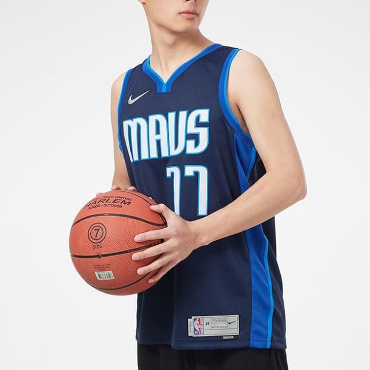 Баскетбольная майка Nike NBA Mavericks Doncic 77 Navy - изображение 5