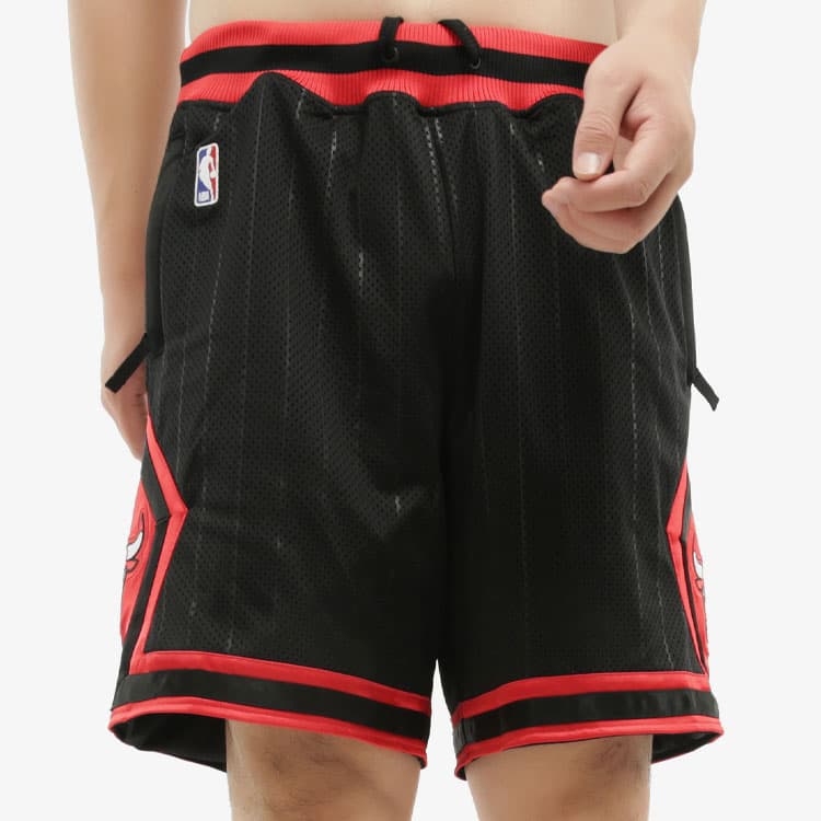 Баскетбольные шорты Nike Bulls Courtside Statement Edition - изображение 3