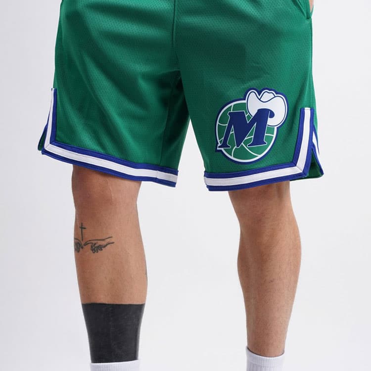 Баскетбольные шорты Nike NBA Dallas Mavericks Fan Shorts Green - изображение 6