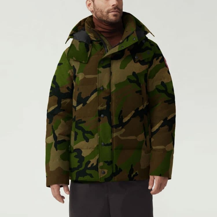 Зимняя куртка Canada Goose x Camouflage Hooded Down Jacket - изображение 4