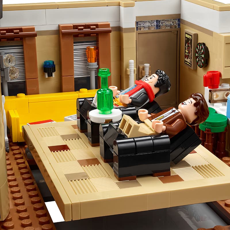 Конструктор LEGO 10292 - изображение 4