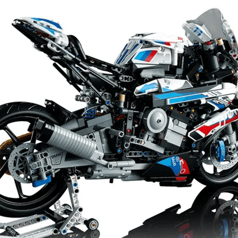 Конструктор LEGO BMW M1000RR - изображение 3