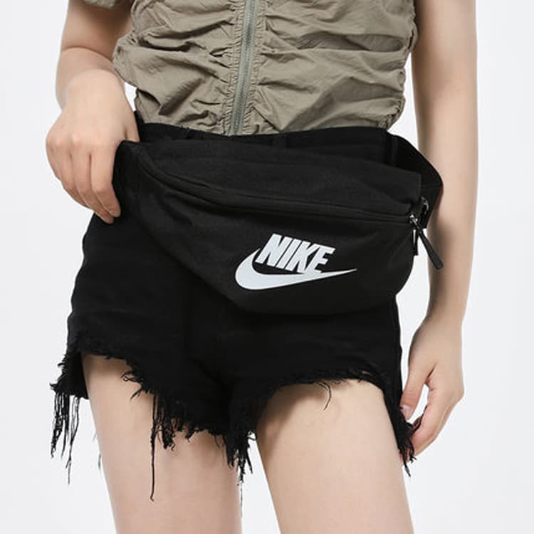 Поясная сумка Nike Waist Bag Black - изображение 7