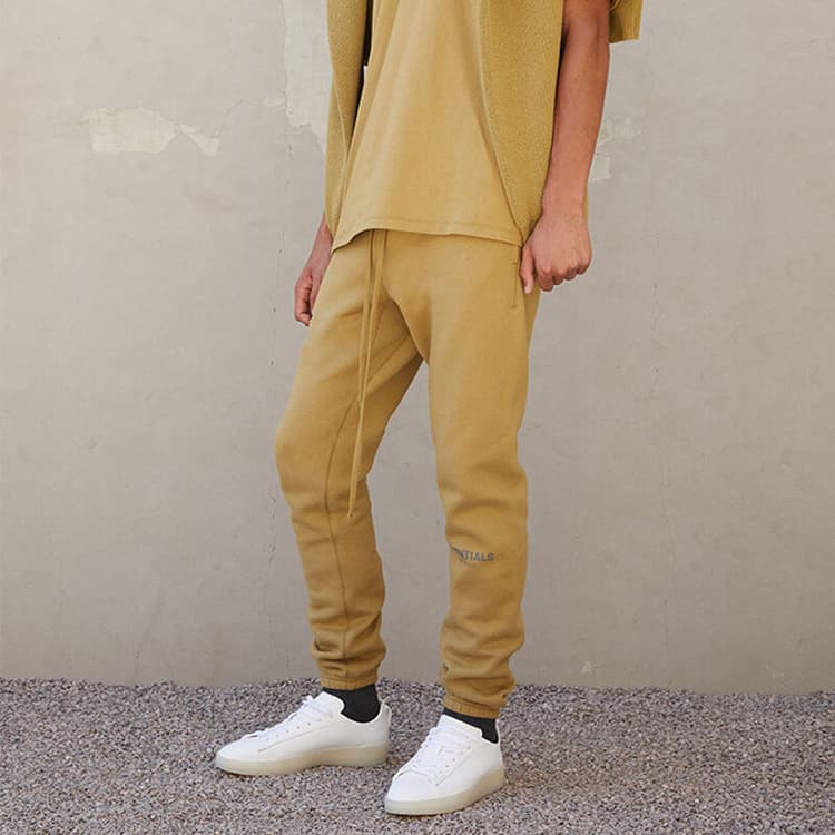 Штаны Fear of God Essentials Sweatpant Amber - изображение 6