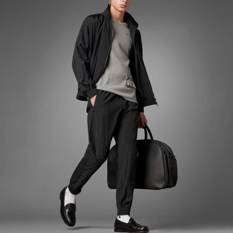 Спортивная одежда adidas Originals - изображение 5