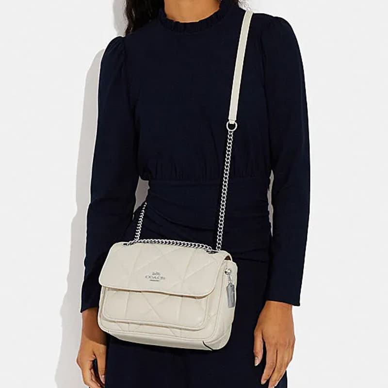 Сумка через плечо COACH Klare 25 White - изображение 5