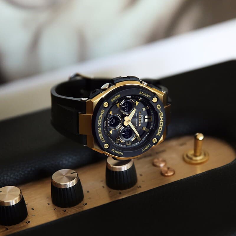 Часы Casio G-Shock GST-W300G-1A9PR - изображение 2